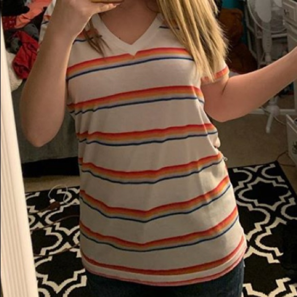 never worn rainbow tee